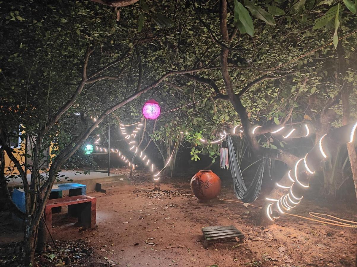 Auberge de jeunesse Travellers Tribe By Livelehood Habitat à Auroville Extérieur photo