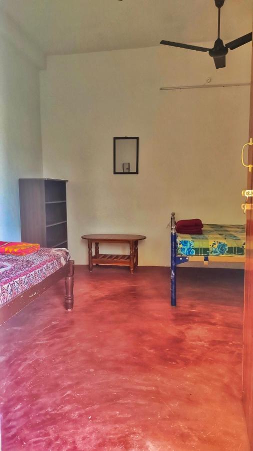 Auberge de jeunesse Travellers Tribe By Livelehood Habitat à Auroville Extérieur photo