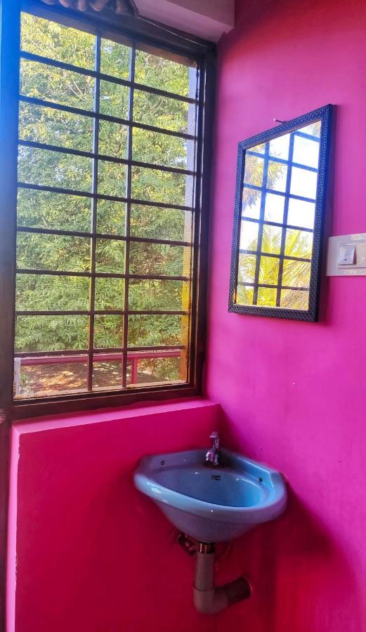 Auberge de jeunesse Travellers Tribe By Livelehood Habitat à Auroville Extérieur photo
